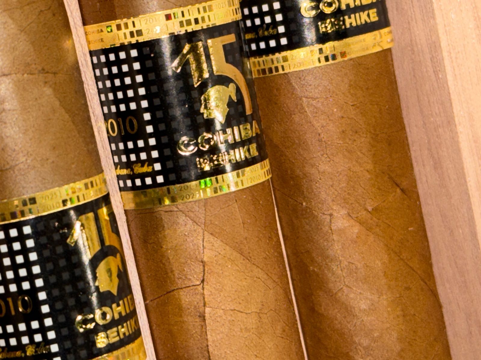 Cohiba Behike 15 Anniversary Gift Box - Image 4