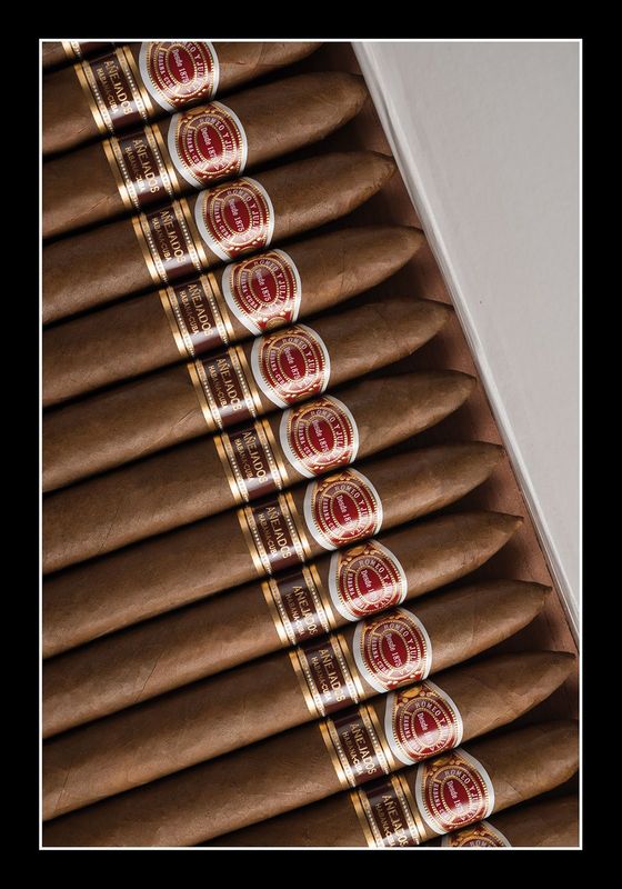 Romeo y Julieta Pirámides Añejados - Image 5